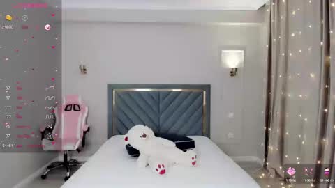 lu_mina online show from January 10, 2025, 5:45 pm