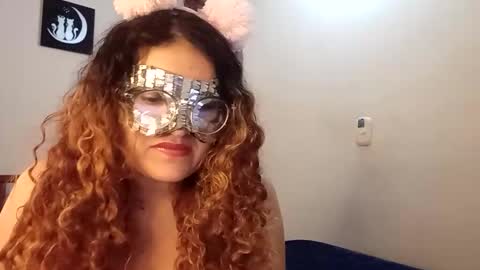 luanapowerful online show from November 24, 2025, 8:19 pm