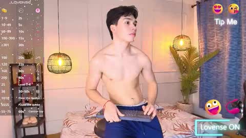 lUAN online show from March 25, 2026, 11:38 am