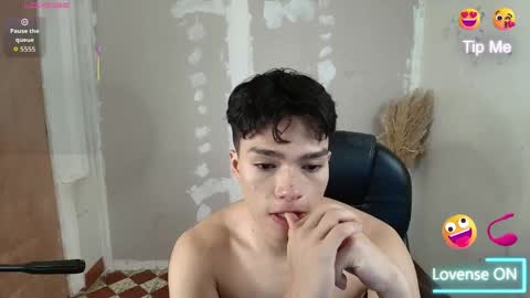 lUAN online show from June 3, 2026, 2:33 pm