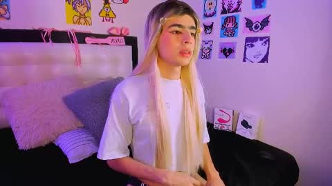 LuanRush online show from April 15, 2026, 8:09 pm