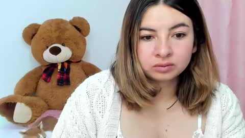 Snapshot of luara__01__lecat_1 chatting on October 22, 2025, 10:26 am luara__01__lecat_1 online show from October 22, 2025, 10:26 am