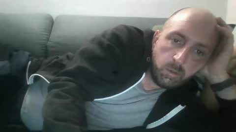 Luca online show from October 3, 2025, 8:50 pm