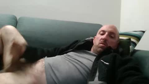 Luca online show from November 21, 2025, 7:34 pm