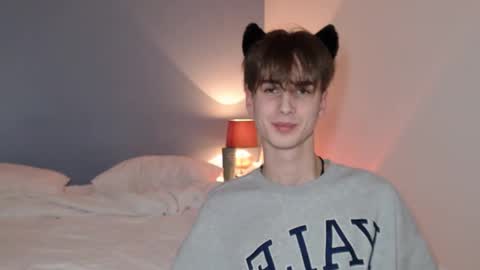 lucacharm online show from January 9, 2025, 9:16 pm