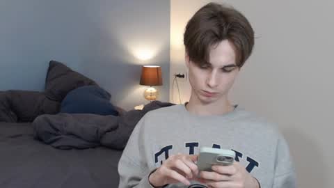 lucacharm online show from February 14, 2025, 6:29 pm