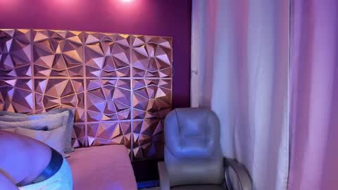 Lucas online show from March 27, 2026, 5:02 am