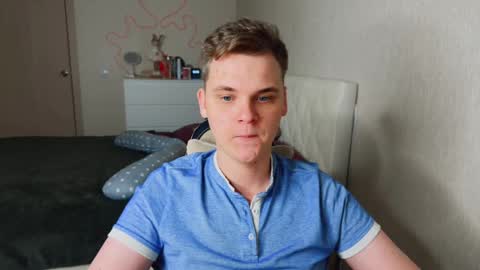 Lucas Gill online show from November 26, 2025, 2:23 am