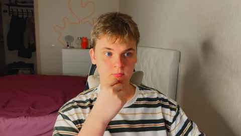 Lucas Gill online show from March 19, 2026, 1:42 am