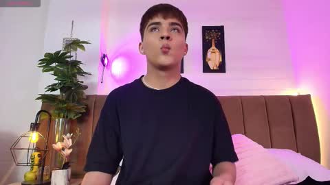 Snapshot of lucas_lovee chatting on February 19, 2026, 2:51 am Lucas lovee online show from February 19, 2026, 2:51 am