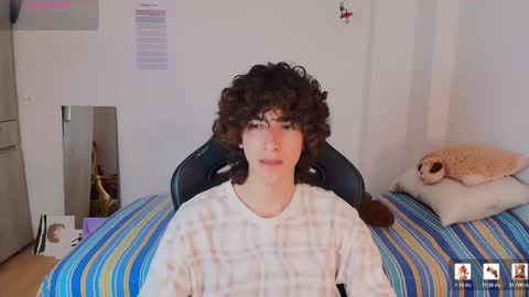 lucas_xo online show from March 4, 2026, 9:32 pm