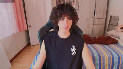 lucas_xo online show from March 11, 2026, 9:32 pm