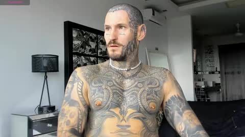 Snapshot of lucasexclusive chatting on December 18, 2024, 2:53 am lucasexclusive online show from December 18, 2024, 2:53 am