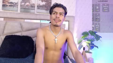 Luca  Leo online show from November 7, 2025, 5:07 am