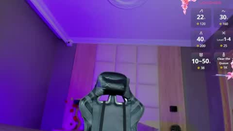 Snapshot of luccia_smith chatting on June 30, 2026, 2:12 am L U C C I A online show from June 30, 2026, 2:12 am