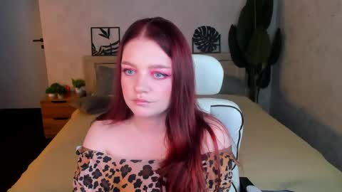 Snapshot of luccy_mullinss chatting on April 25, 2026, 5:32 pm Gloria online show from April 25, 2026, 5:32 pm