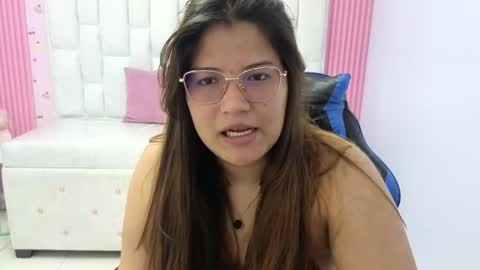 Snapshot of lucero_s chatting on May 28, 2026, 3:15 am Lucero online show from May 28, 2026, 3:15 am
