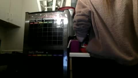 Snapshot of luci_layne chatting on April 6, 2026, 6:53 pm Luci Layne online show from April 6, 2026, 6:53 pm