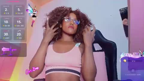 lucia01m online show from June 20, 2026, 7:05 pm