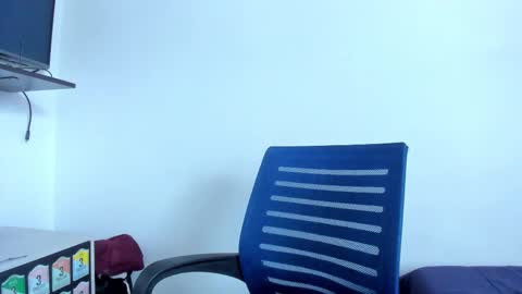 Snapshot of lucia_fuster chatting on October 18, 2025, 9:37 pm Lucia online show from October 18, 2025, 9:37 pm