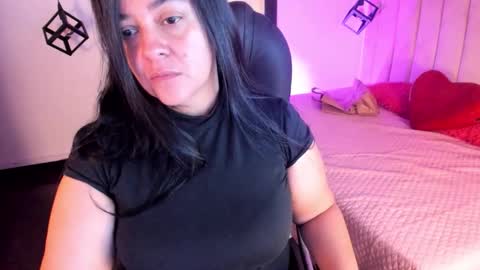 Lucia Vonne online show from November 2, 2025, 9:17 pm