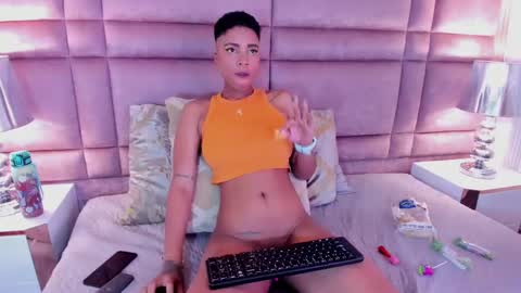 Snapshot of luciawallace chatting on February 13, 2025, 11:15 pm lucia wallace online show from February 13, 2025, 11:15 pm