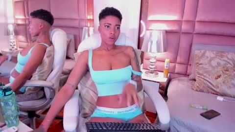 Snapshot of luciawallace chatting on February 15, 2025, 3:42 am lucia wallace online show from February 15, 2025, 3:42 am