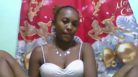 Snapshot of lucie196645 chatting on June 4, 2026, 7:36 am lucie196645 online show from June 4, 2026, 7:36 am