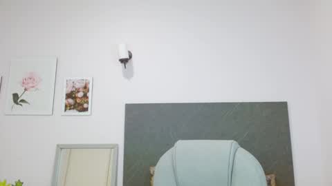 Lucie   online show from December 11, 2024, 8:07 pm