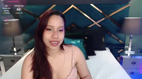 Snapshot of luciegh_ chatting on September 14, 2025, 11:20 am Lucie online show from September 14, 2025, 11:20 am