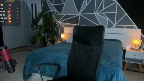 Lucy  online show from December 5, 2024, 12:11 pm