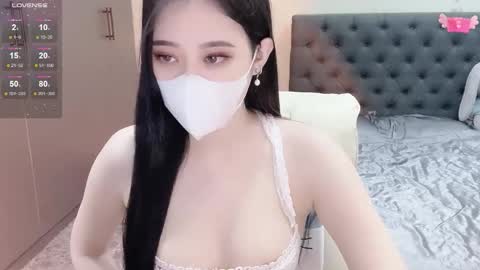 lucii04 online show from January 18, 2026, 5:28 pm