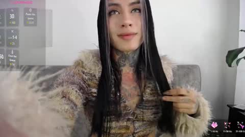 luciiana online show from February 26, 2026, 6:40 pm