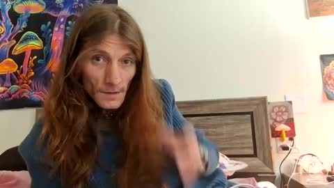 Snapshot of luciousloxs chatting on March 2, 2025, 9:22 pm luciousloxs online show from March 2, 2025, 9:22 pm