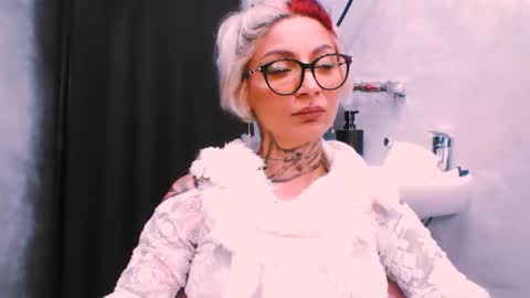 lucky_denizz online show from November 22, 2025, 11:31 am