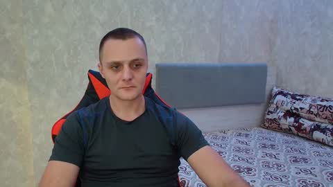 Ethan online show from December 21, 2024, 5:40 pm