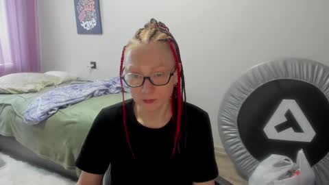 Snapshot of lucky_licky20 chatting on February 14, 2025, 4:26 am lucky_licky20 online show from February 14, 2025, 4:26 am