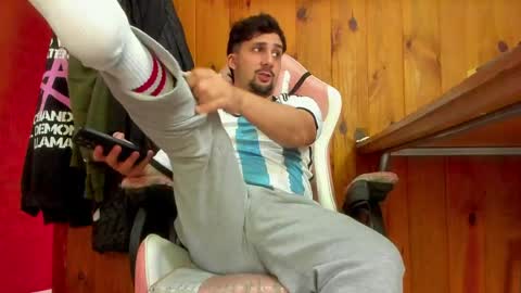 Luca  Lucky    online show from April 8, 2026, 6:08 pm