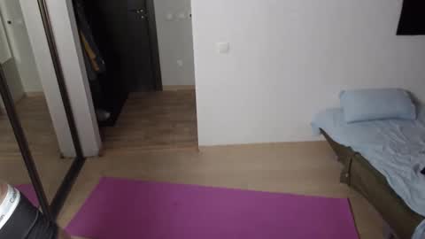 Iron Jhon online show from November 3, 2025, 5:31 am