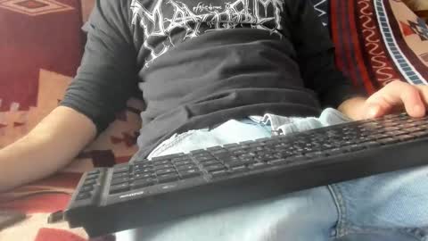 Snapshot of luckydrakex chatting on January 5, 2025, 11:37 am Lucky online show from January 5, 2025, 11:37 am