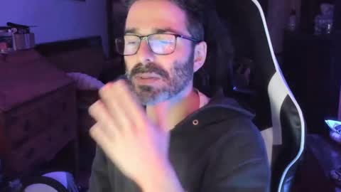 Snapshot of luckydrakex chatting on January 21, 2025, 12:15 am Lucky online show from January 21, 2025, 12:15 am