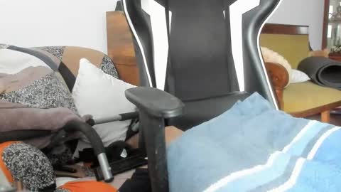 Snapshot of luckydrakex chatting on January 21, 2025, 9:13 am Lucky online show from January 21, 2025, 9:13 am