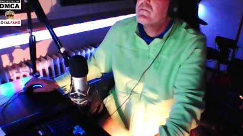        call me  Stefan online show from February 22, 2025, 9:26 pm