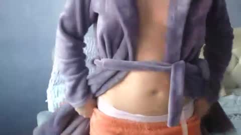 luckylinda23 online show from January 16, 2026, 11:58 am