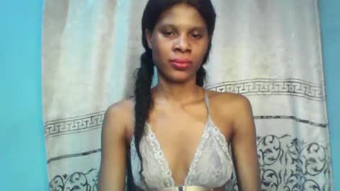 Snapshot of luckymadequeen chatting on February 10, 2025, 10:30 pm Gloria online show from February 10, 2025, 10:30 pm