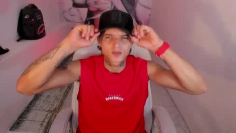 Snapshot of luckyy_boy_ chatting on April 3, 2026, 8:51 pm Lucky online show from April 3, 2026, 8:51 pm