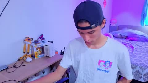 Lu Independent Model online show from September 26, 2025, 9:19 pm