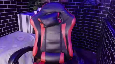 lucsin online show from March 25, 2026, 11:27 am