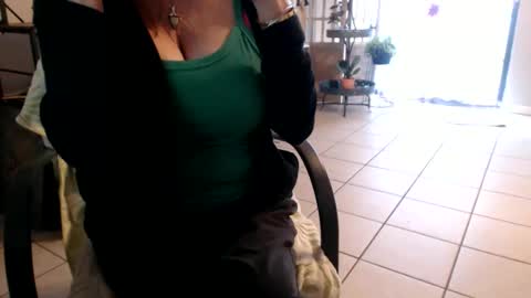 lucy_0000 online show from June 8, 2026, 9:59 pm
