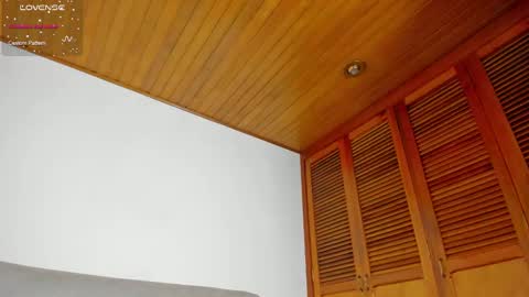 Hello my name is Lucy nice to meet you  thumb up is important for me kisses     online show from February 5, 2025, 9:07 pm